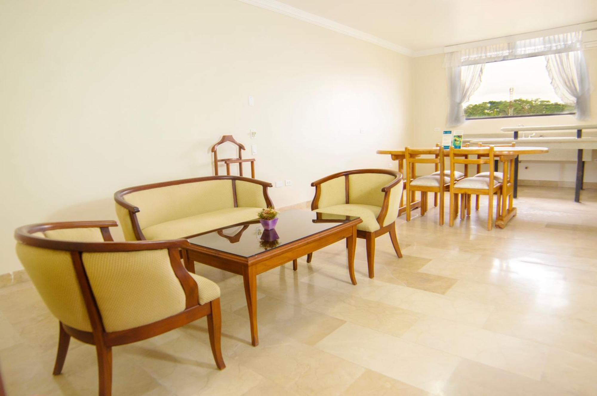 Gran Hotel De Lago - Lago Agrio Nueva Loja Esterno foto