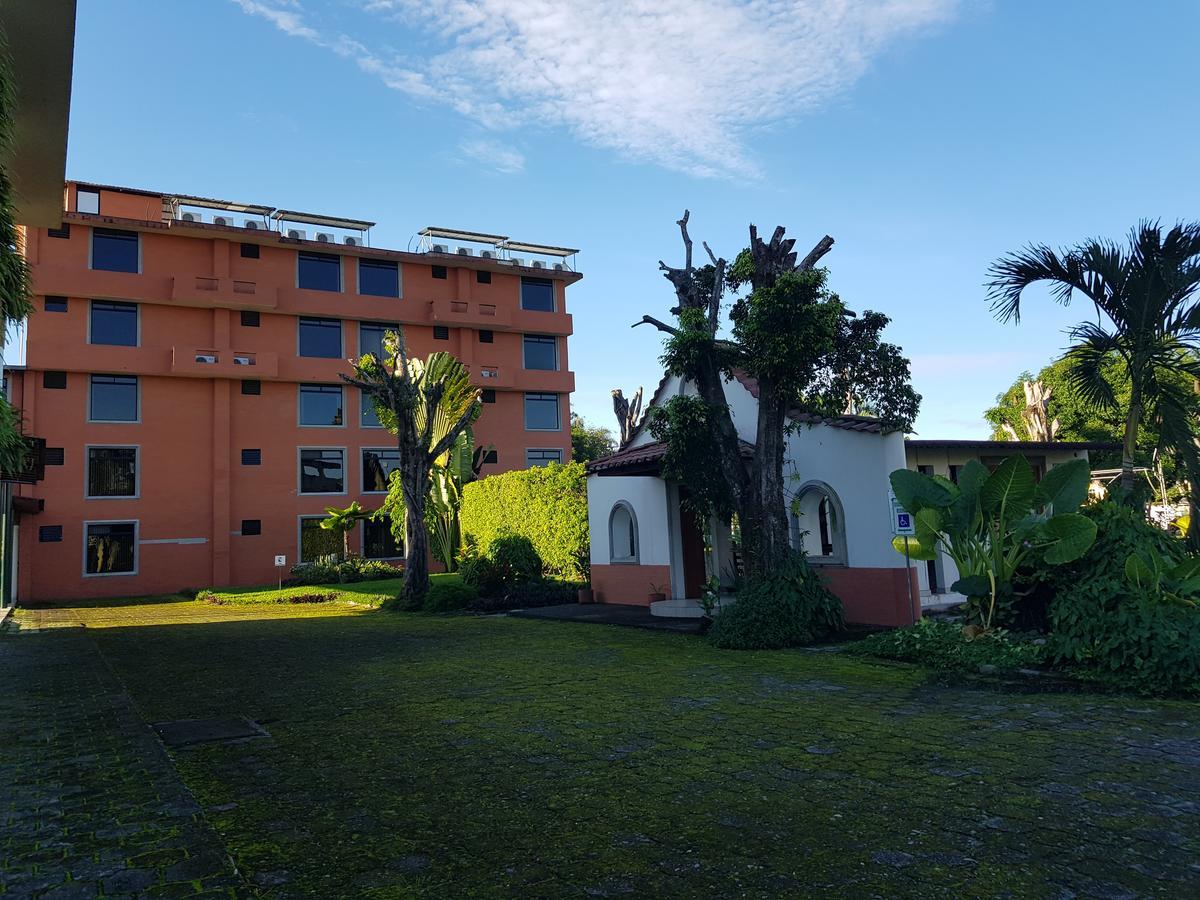 Gran Hotel De Lago - Lago Agrio Nueva Loja Esterno foto