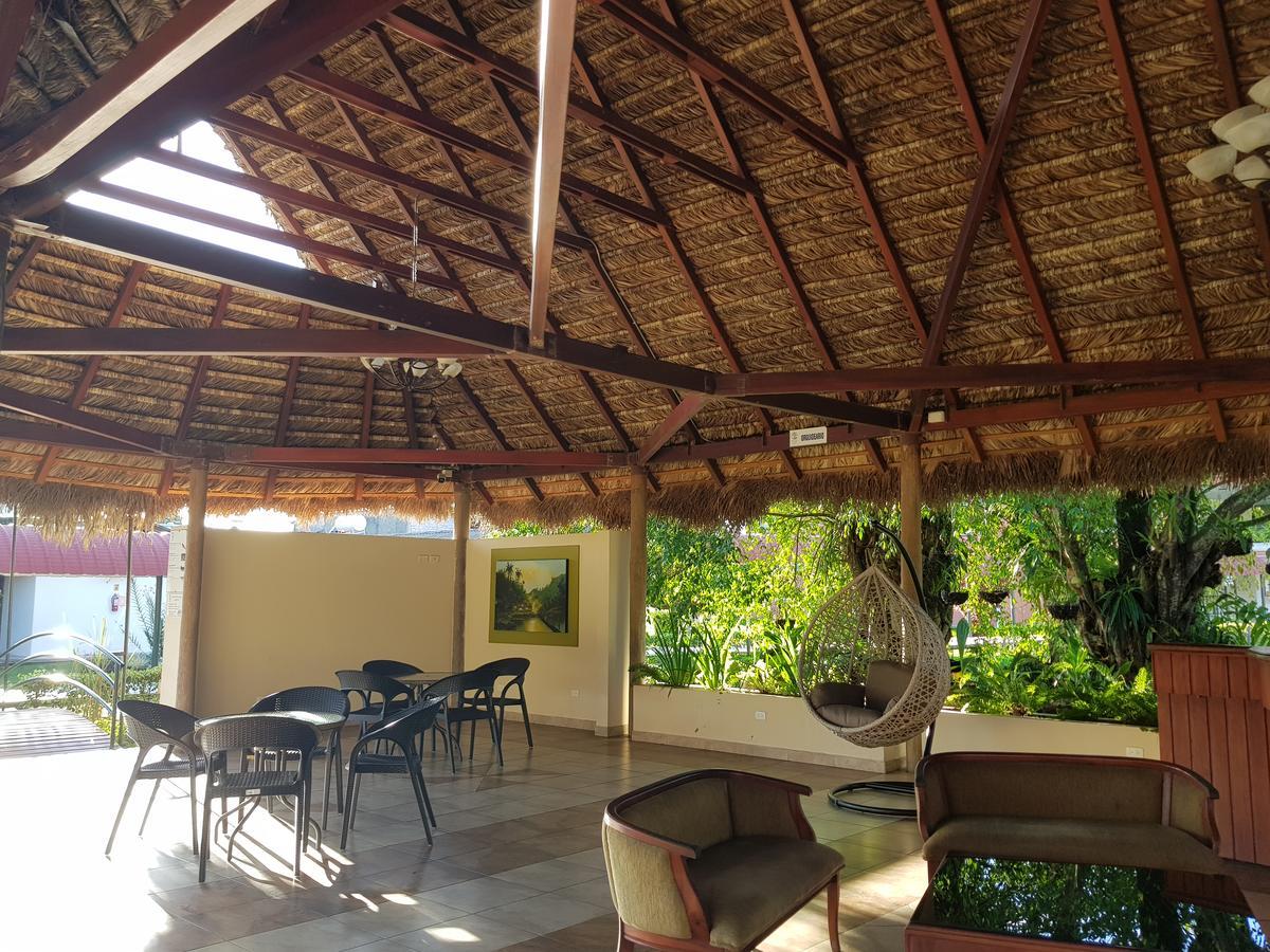 Gran Hotel De Lago - Lago Agrio Nueva Loja Esterno foto