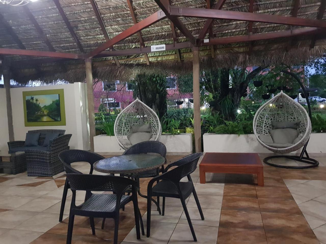 Gran Hotel De Lago - Lago Agrio Nueva Loja Esterno foto