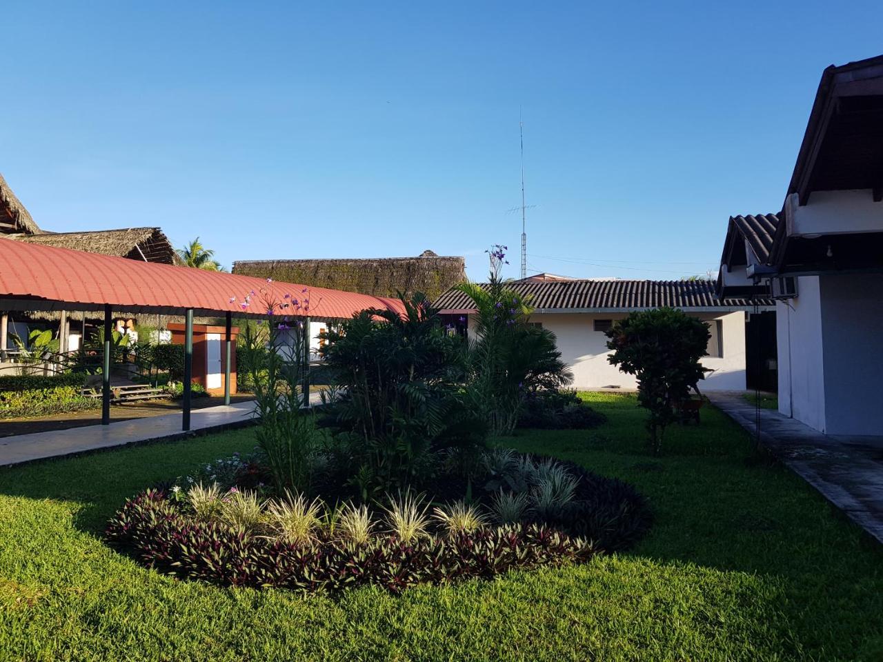 Gran Hotel De Lago - Lago Agrio Nueva Loja Esterno foto